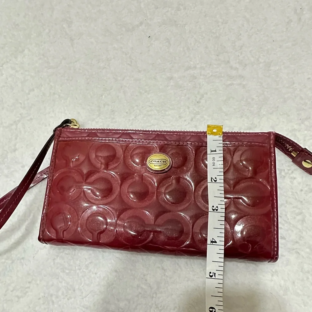 Coach Peyton Op Art Wristlet